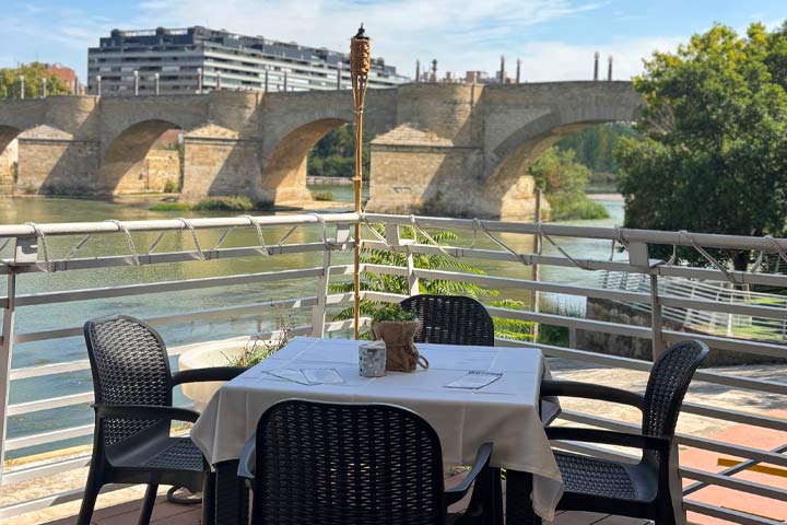 FOTOGRAFIA DE LA TERRAZA 1