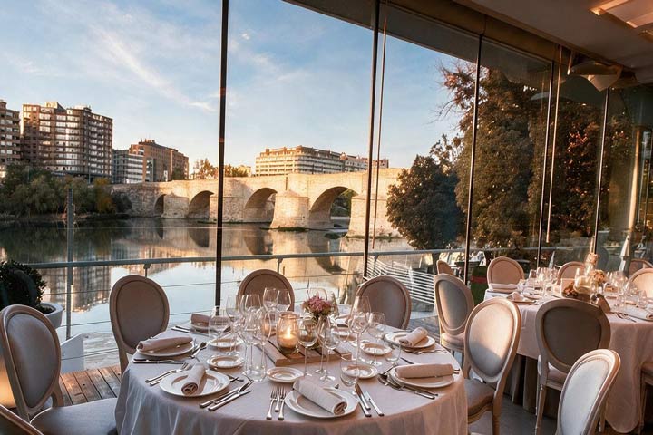 Fotos de sala de eventos